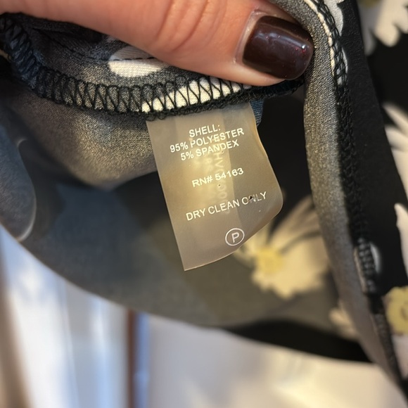 Tommy Hilfiger Floral-Print Jersey Mini Dress - size 6 - Picture 3 of 5